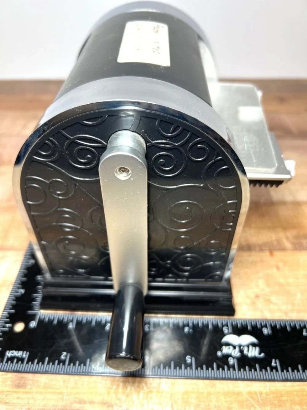 QuickKutz Revolution Die-Cutting Machine Manual Embossing Tool For Crafts